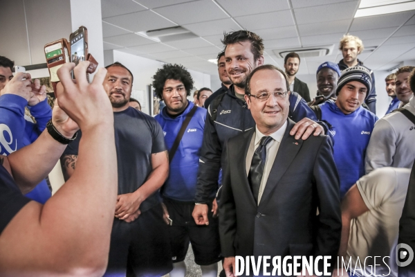François Hollande croise l équipe de rugby de Castres Olympique