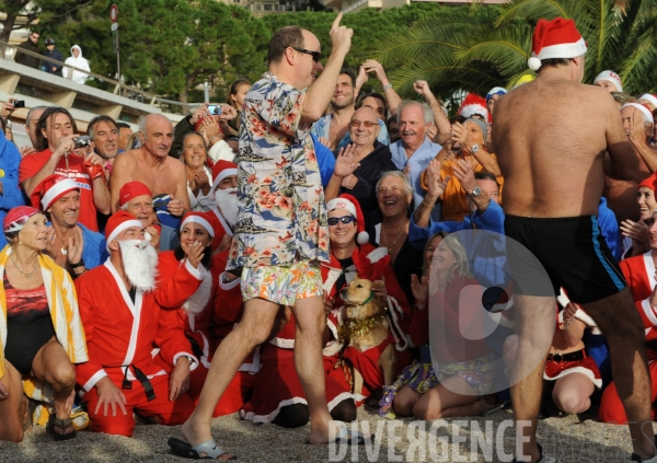 Traditionnel bain de Noel avec Albert II de Monaco