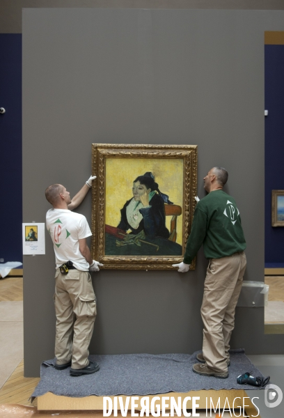 Accrochage de l exposition  Le Grand Atelier du Midi  au Musée des Beaux-Arts de Marseille