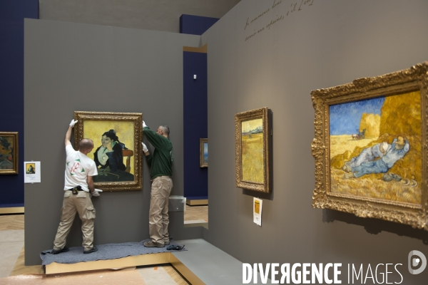 Accrochage de l exposition  Le Grand Atelier du Midi  au Musée des Beaux-Arts de Marseille