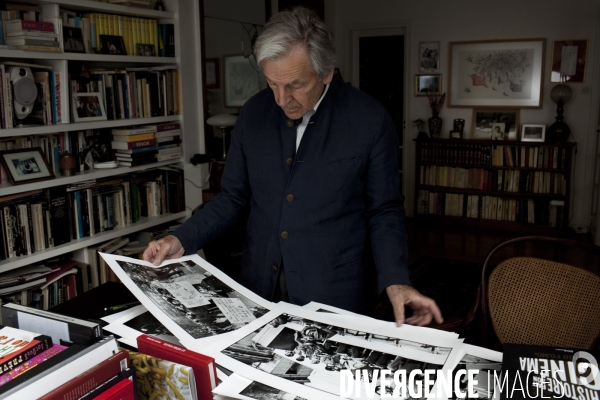 -exclusif- costa-gavras- rendez-vous chez lui avant son exposition  carnets photographiques  a la maison européenne de la photographie.