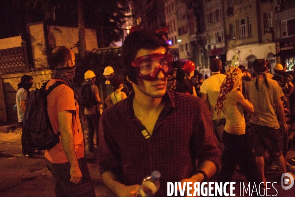 Nuit d affrontements, Istanbul