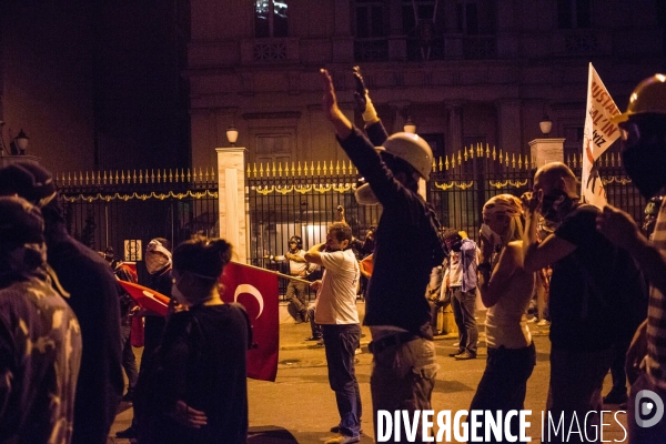 Nuit d affrontements, Istanbul