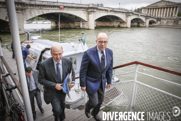 Un jour avec Bernard Cazeneuve, ministre du Budget