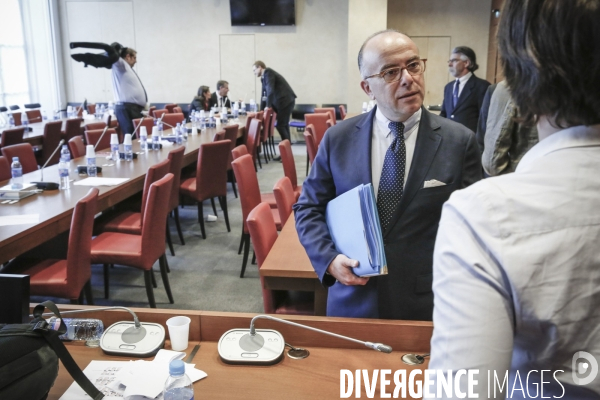 Un jour avec Bernard Cazeneuve, ministre du Budget
