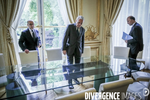 Un jour avec Bernard Cazeneuve, ministre du Budget