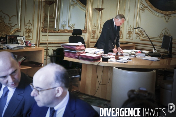 Un jour avec Bernard Cazeneuve, ministre du Budget