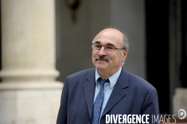 François HOLLANDE reçoit les représentants syndicaux européens