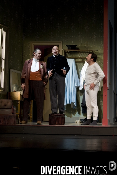 Un fil a la patte de Georges Feydeau - Mise en scene Jerome Deschamps - Comedie Francaise