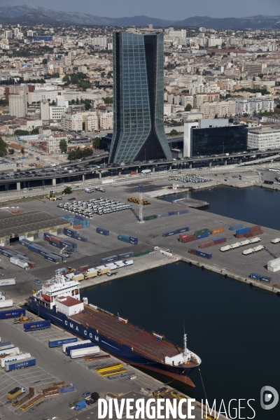 Vue aerienne du Grand Port Maritime de Marseille