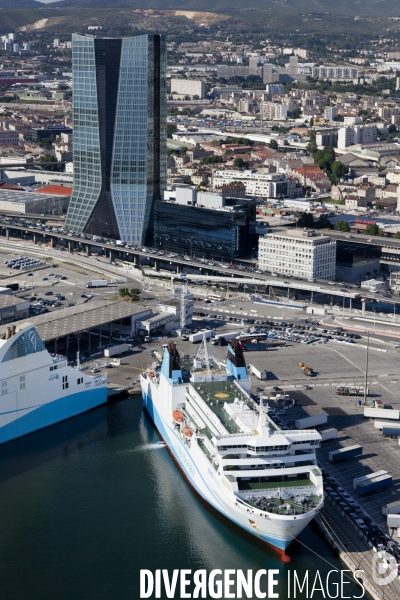 Vue aerienne du Grand Port Maritime de Marseille