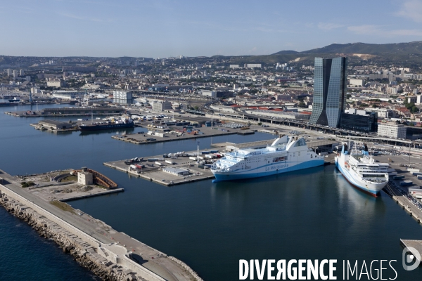 Vue aerienne du Grand Port Maritime de Marseille