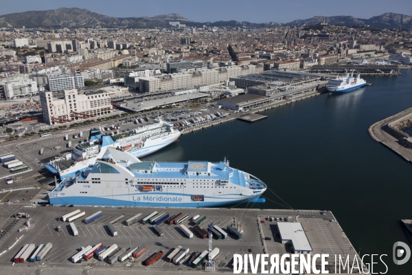 Vue aerienne du Grand Port Maritime de Marseille