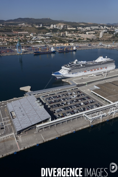 Vue aerienne du Grand Port Maritime de Marseille