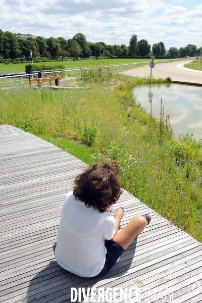 Un nouveau parc à Paris, les pelouses de l hippodrome d Auteuil,
