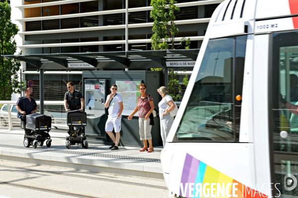 Des tramways et des villes.Tramway a Angers