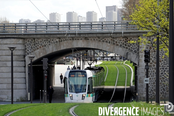 Des tramways et des villes