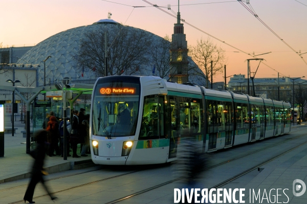 Des tramways et des villes