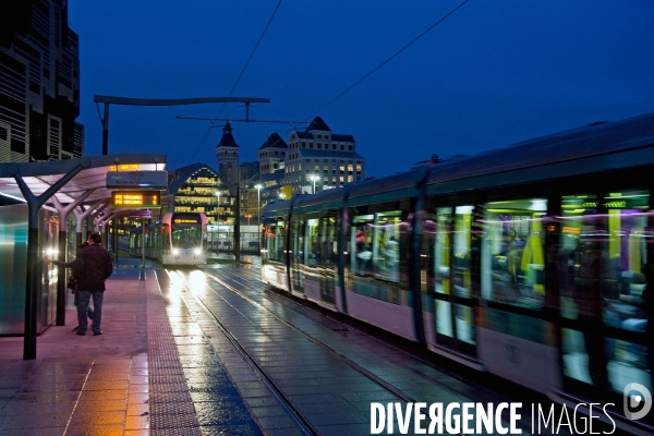 Des tramways et des villes