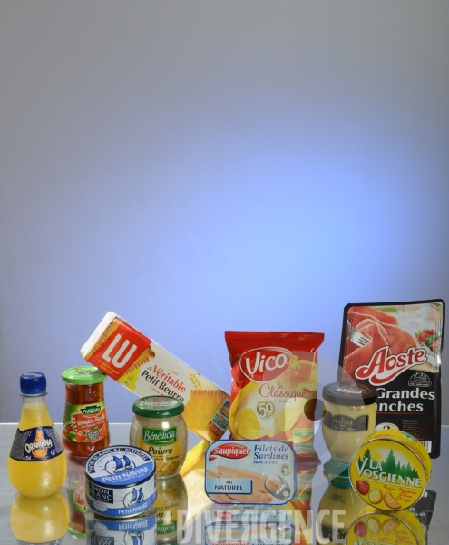 Ces marques qui ne sont plus francaises. Illustration de célèbres marques alimentaires qui ne sont plus des entreprises françaises (Panzani, Orangina, Lu, Petit Navire, Benedicta, Amora, Vico, Aoste, Saupiquet, La Vosgienne )