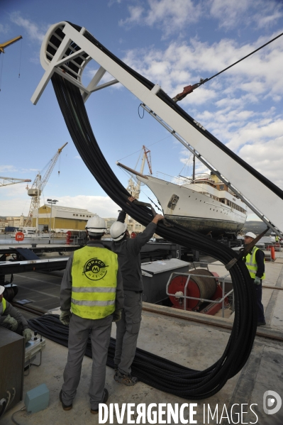 Les Mega-Yachts se refont une beaute a La Ciotat