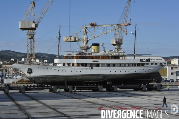 Les Mega-Yachts se refont une beaute a La Ciotat