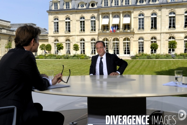 François HOLLANDE interview télévisée du 14  juillet