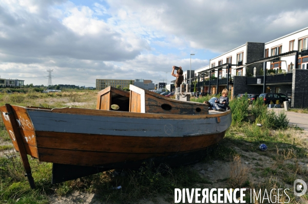 Six îles artificielles de cette extension urbaine, reliées au continent par des ponts forment, Ijburg, un archipel sorti des sables pompes dans l Ijmeer,