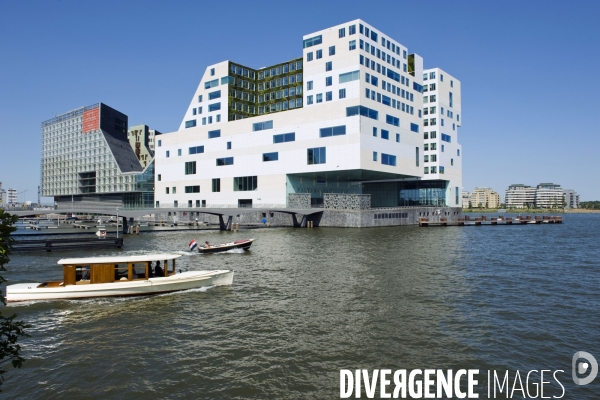 Amsterdam, illustration.Construit sur une presqu ile le nouveu palais de Justice se situe dans le quartier des docks de l est