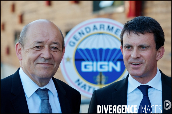 Manuel Valls et Jean Yves Le Drian