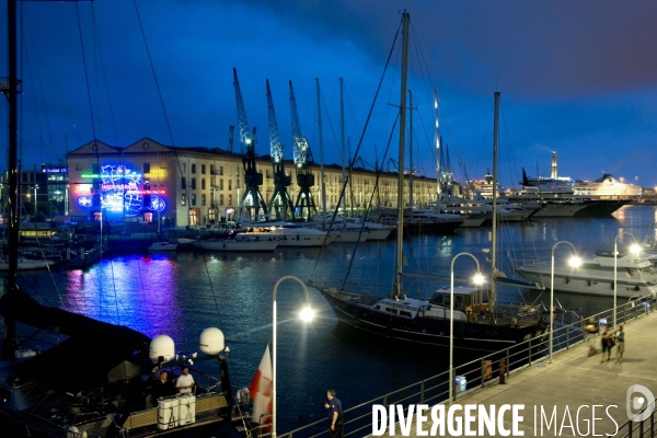 Gênes, une ville debout face à la mer