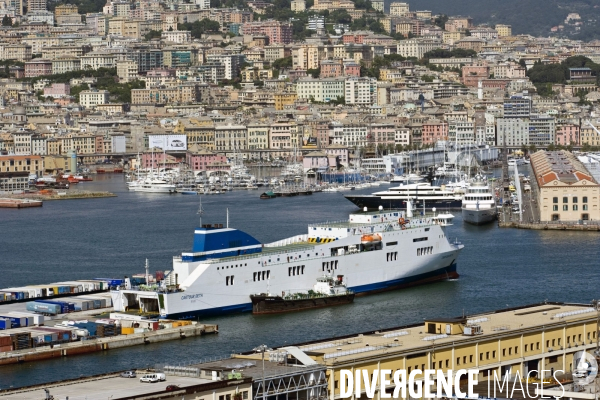 Gênes, une ville debout face à la mer