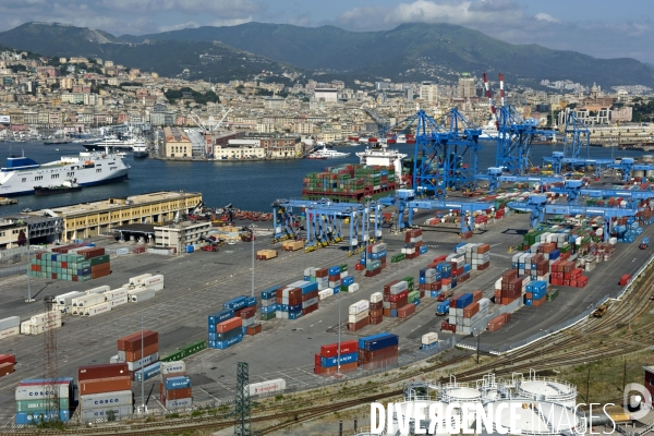 Gênes, une ville debout face à la mer