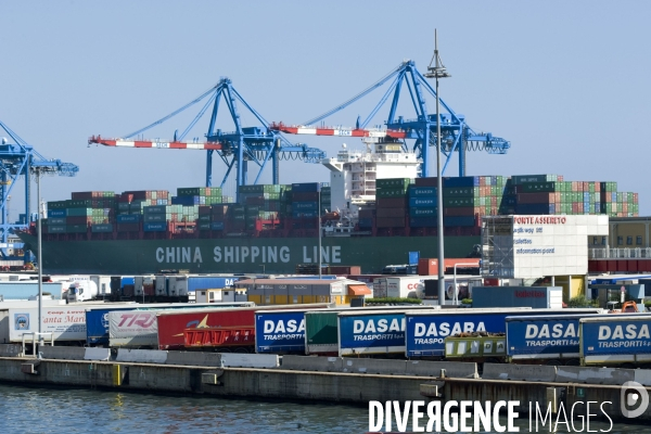 Gênes, une ville debout face à la mer