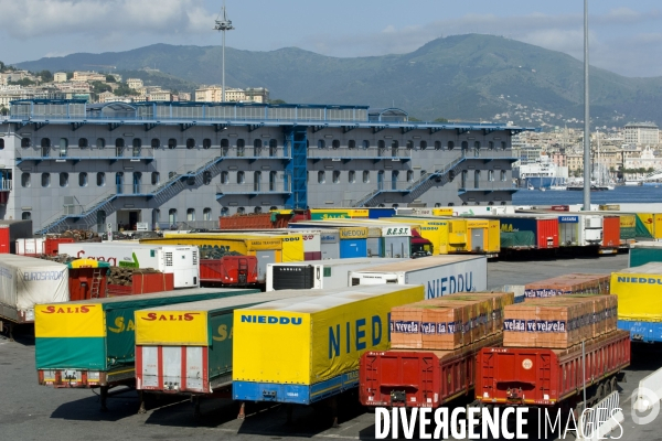 Gênes, une ville debout face à la mer