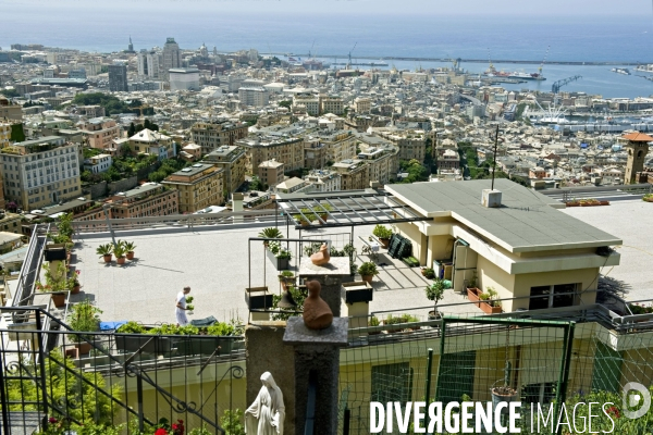 Gênes, une ville debout face à la mer