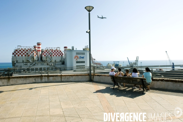 Gênes, une ville debout face à la mer