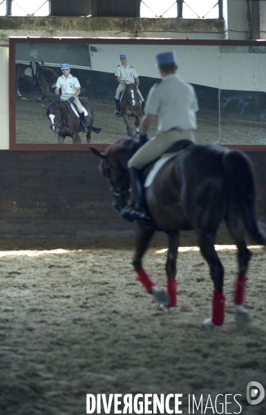 L équitation militaire