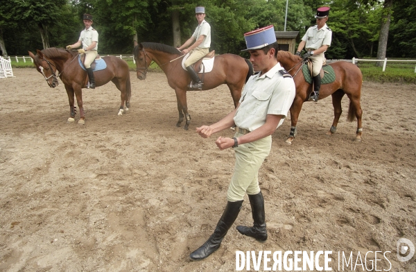 L équitation militaire