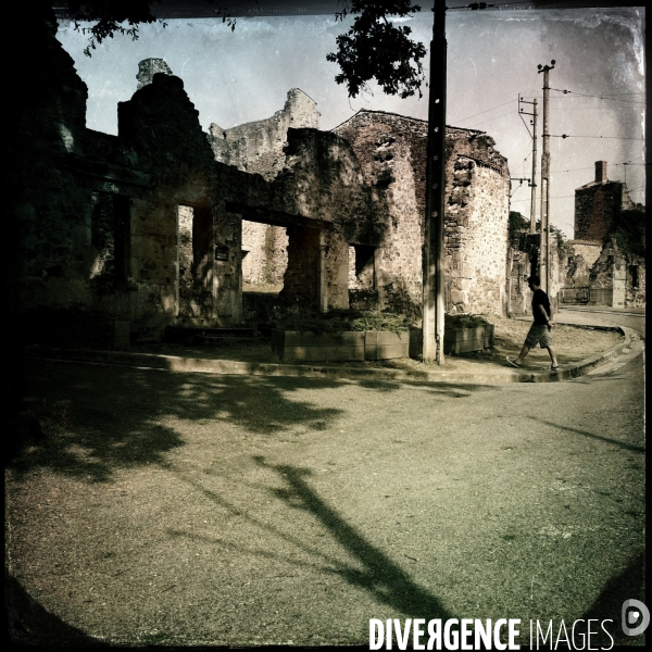 Depuis le 10 juin 1944, les ruines du village d Oradour sur Glane en Haute-Vienne ont été conservées en témoignage des atrocités commises par les nazis.