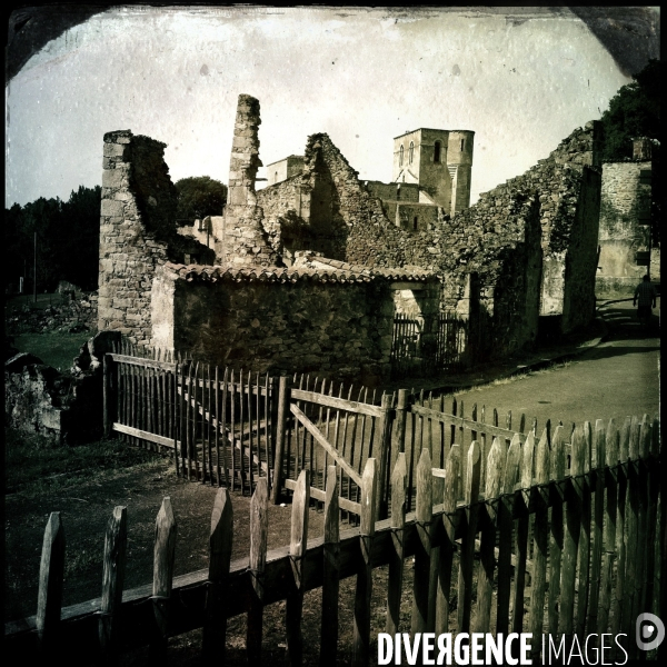 Depuis le 10 juin 1944, les ruines du village d Oradour sur Glane en Haute-Vienne ont été conservées en témoignage des atrocités commises par les nazis.