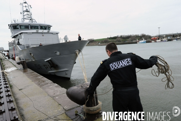 Douanes Francaises: Surveillance du trafic maritime
