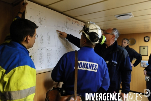 Douanes Francaises: Surveillance du trafic maritime