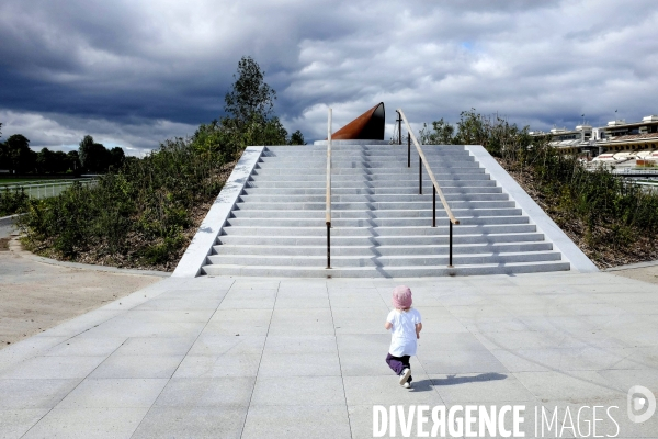 Un nouveau parc à Paris : les pelouses de l hippodrome d Auteuil.