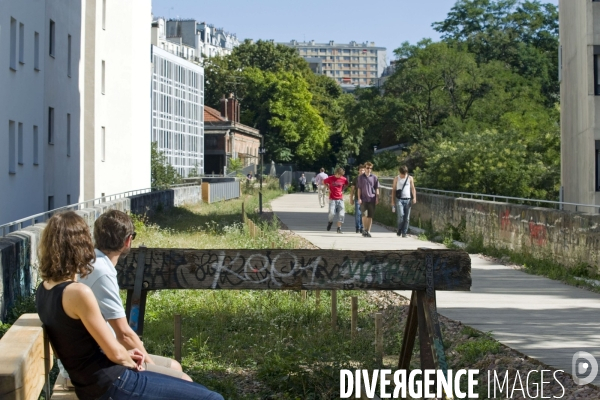 La petite ceinture se  transforme en promenade dans le 15 eme arrondissement