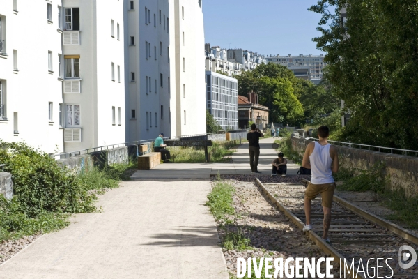 La petite ceinture se  transforme en promenade dans le 15 eme arrondissement