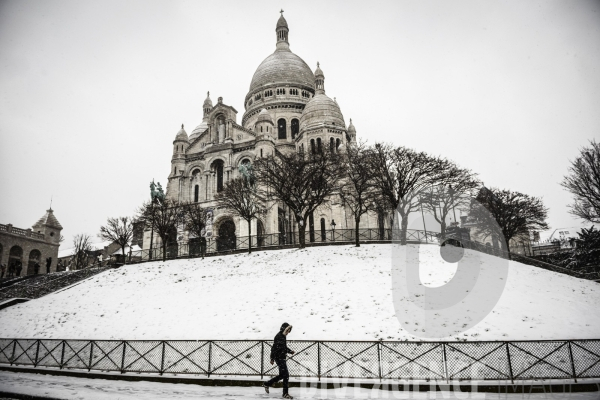 Neige à Paris