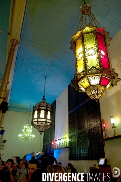 Amsterdam.Le restaurant Bazar occupe le batiment d une ancienne synagogue desaffectee