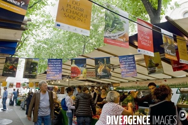 Illustration Septembre 2013.Au marché bio du boulevard des Batignolles.