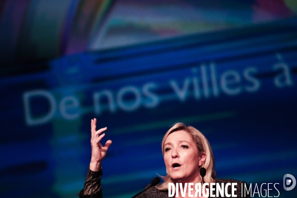 MARINE LE PEN : l Université FN de Marseille